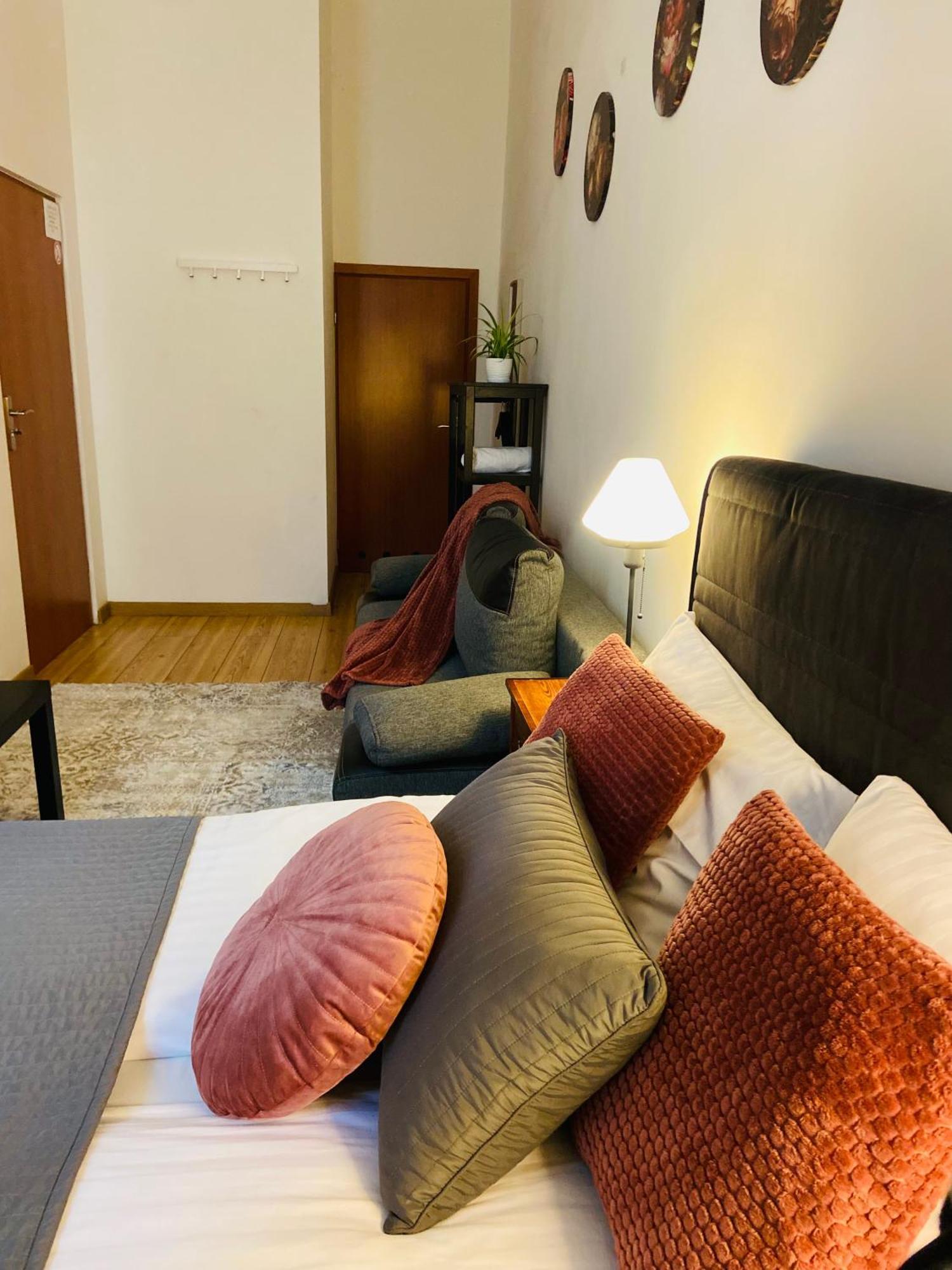Krakow Apartments & Rooms Екстериор снимка