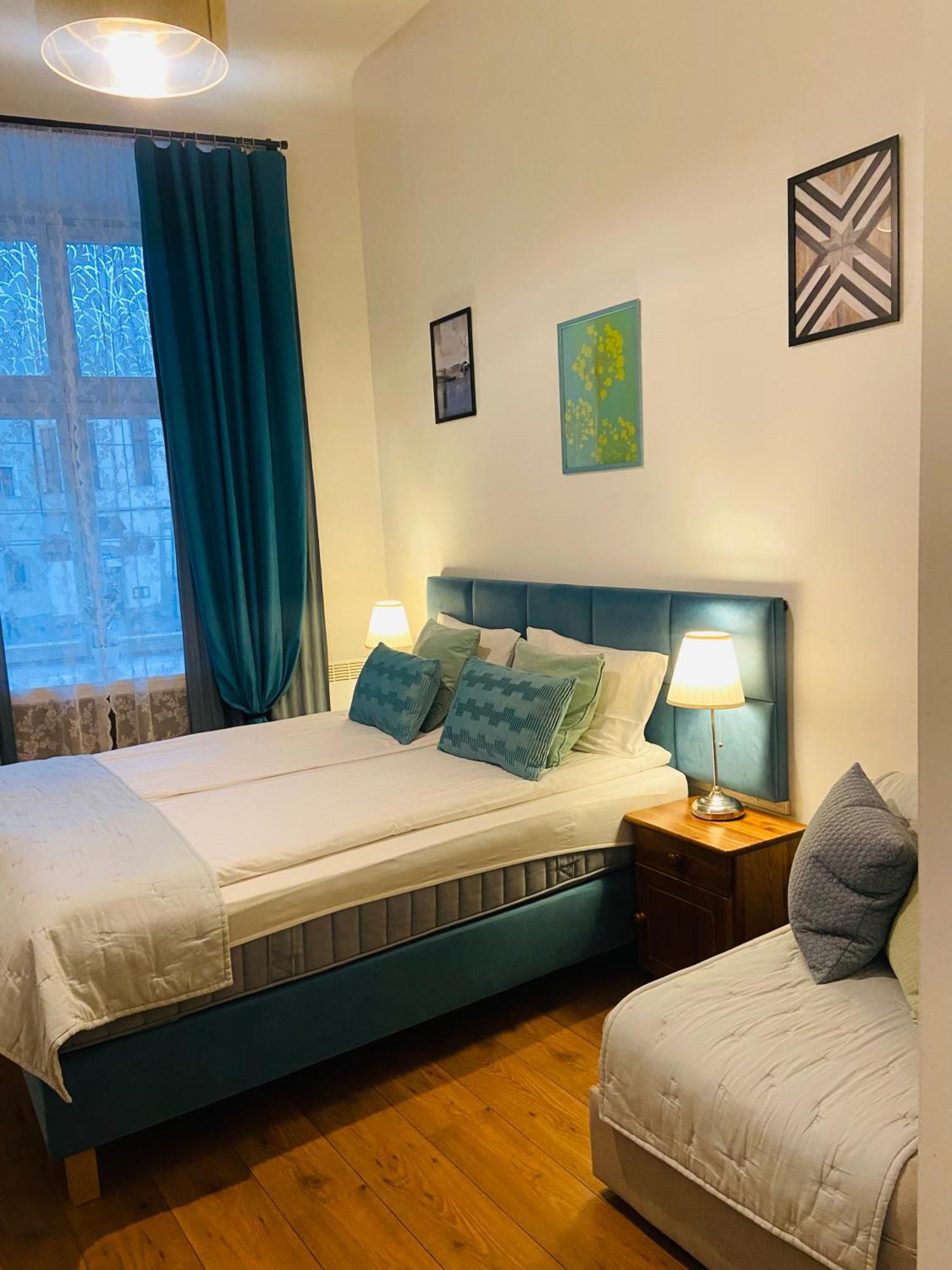 Krakow Apartments & Rooms Екстериор снимка