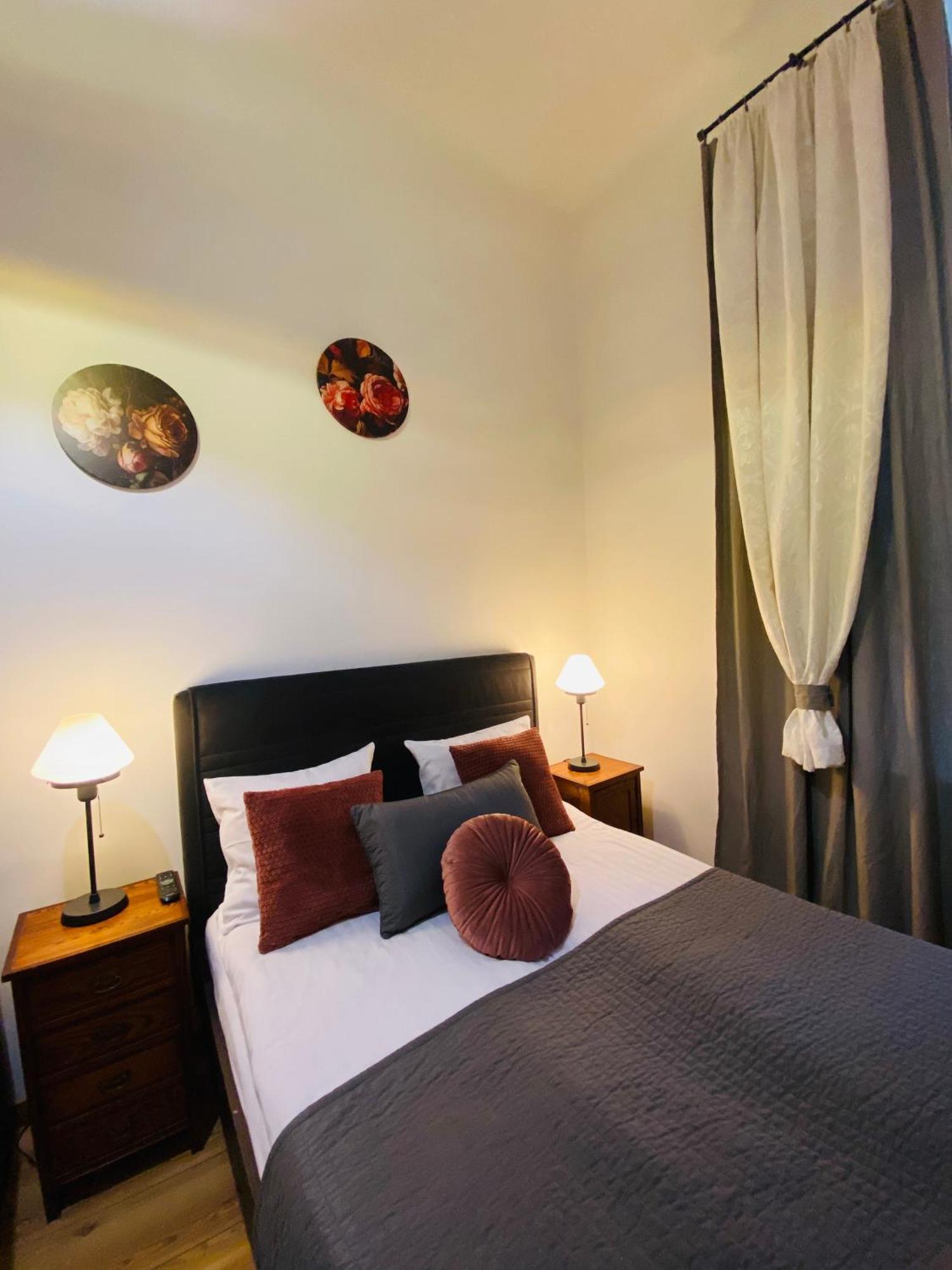 Krakow Apartments & Rooms Екстериор снимка